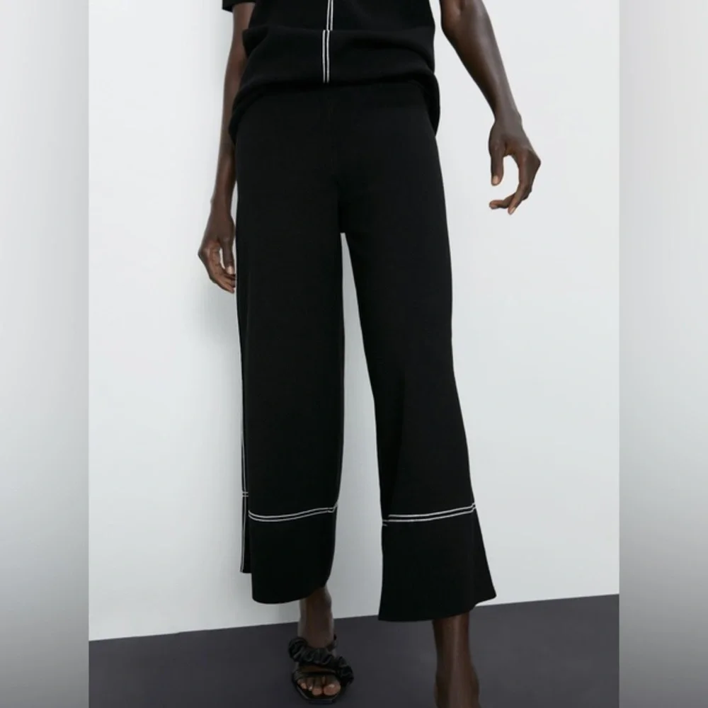 Zara Black Wide-Leg Pants with White Stitching - Picture 2 of 5